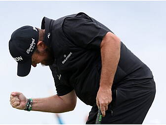 Shane Lowry seals first major...